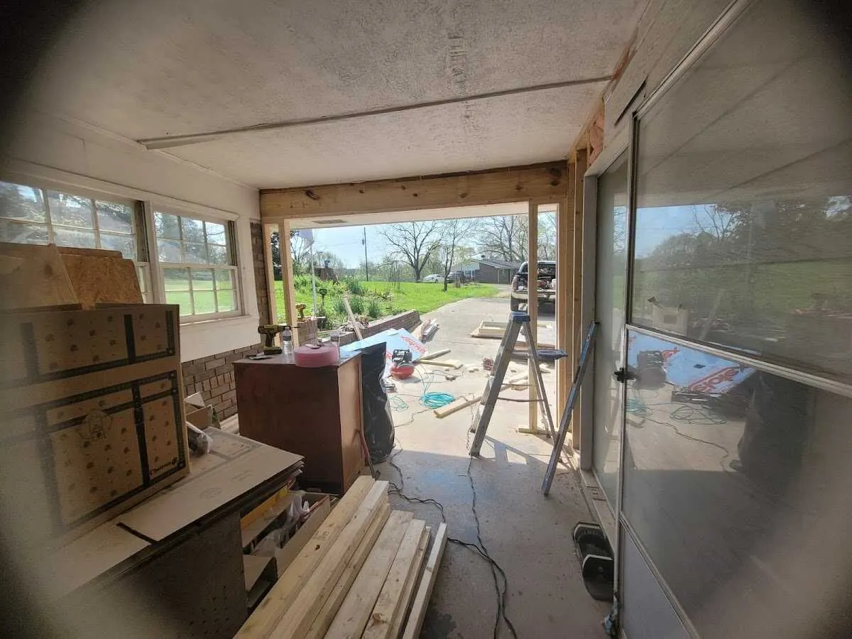 Air movers and dehumidifier for Drying & Dehumidification in Elm Grove